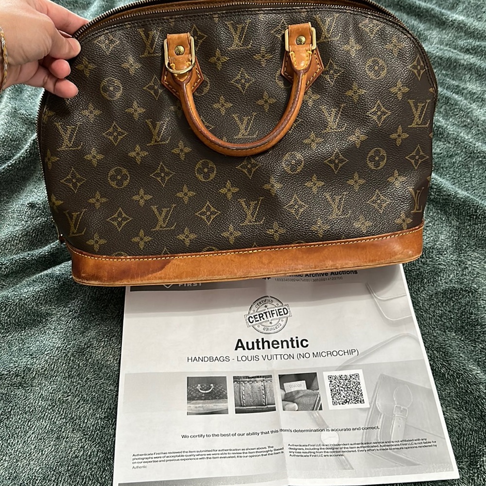 LV alma used but in good condition